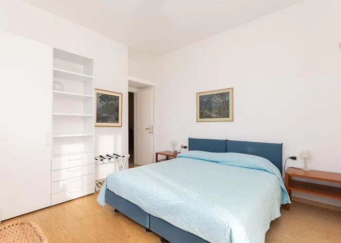 Nettuno- Bluchalet * Zoagli